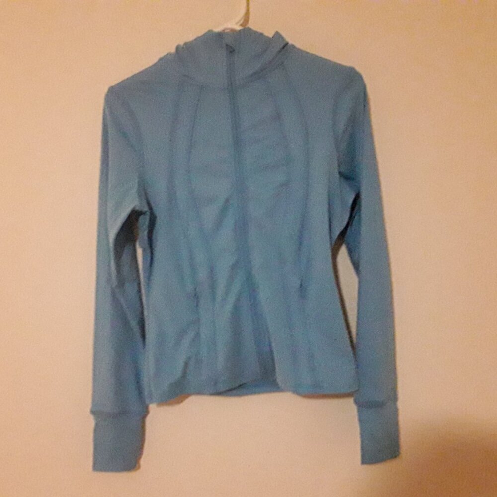 Women's Danskin size XS blue hooded athletic jacket w/zipper pockets